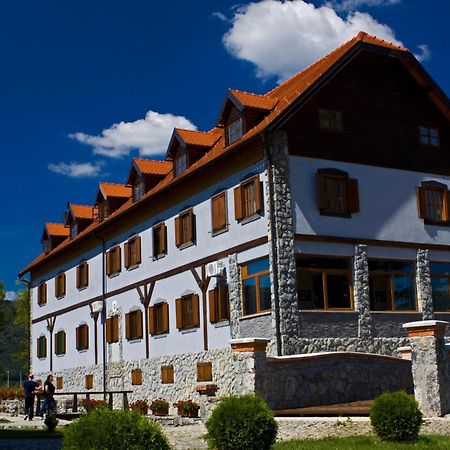 Hotel Gacka Оточац Экстерьер фото